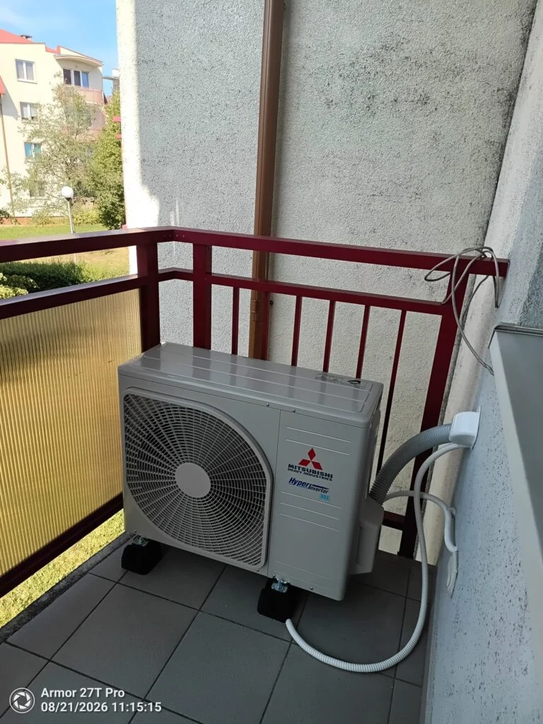 Jednostka zewnętrzna – balkon – realizacja PBC Technik
